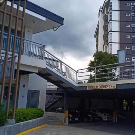 Antara Condominium Tower 2 Talisay  Exteriör bild