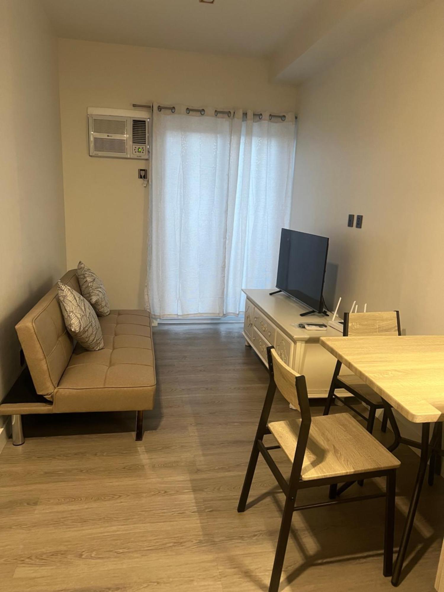 Antara Condominium Tower 2 Talisay  Exteriör bild
